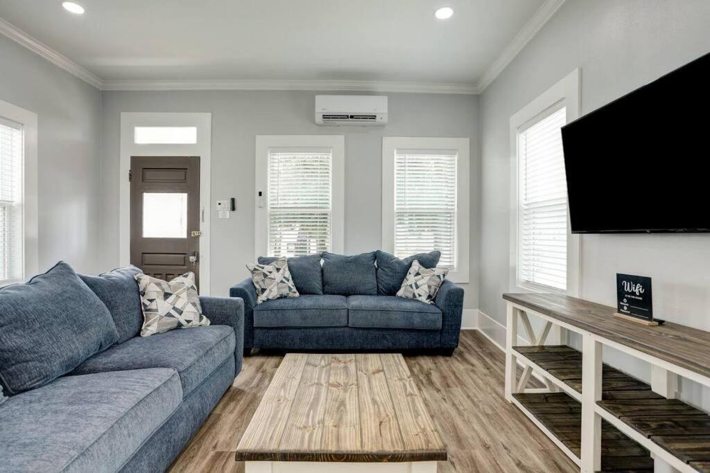 Renovated Beach Bungalow! Galveston Eksteriør bilde