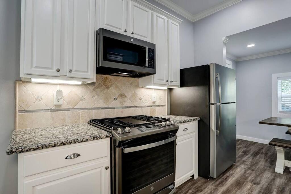 Renovated Beach Bungalow! Galveston Eksteriør bilde