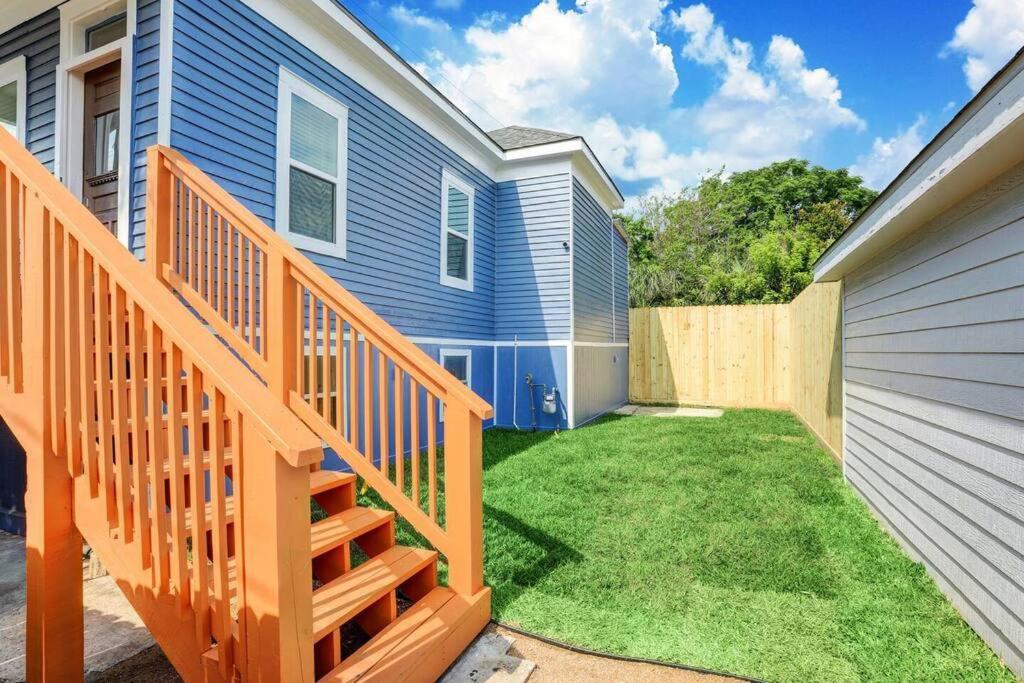 Renovated Beach Bungalow! Galveston Eksteriør bilde