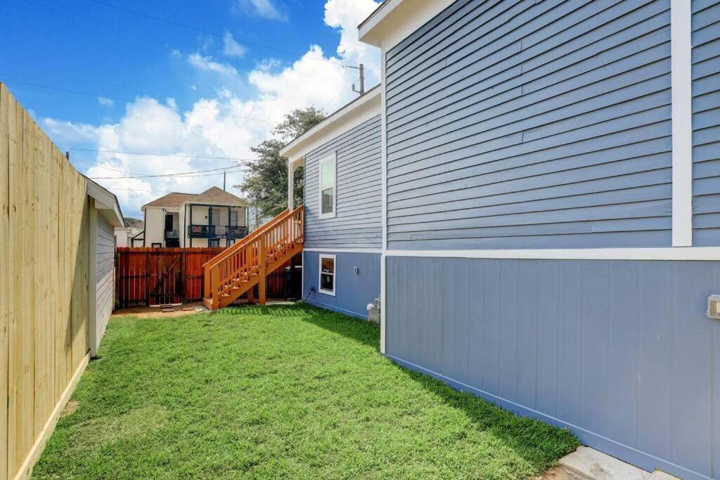 Renovated Beach Bungalow! Galveston Eksteriør bilde